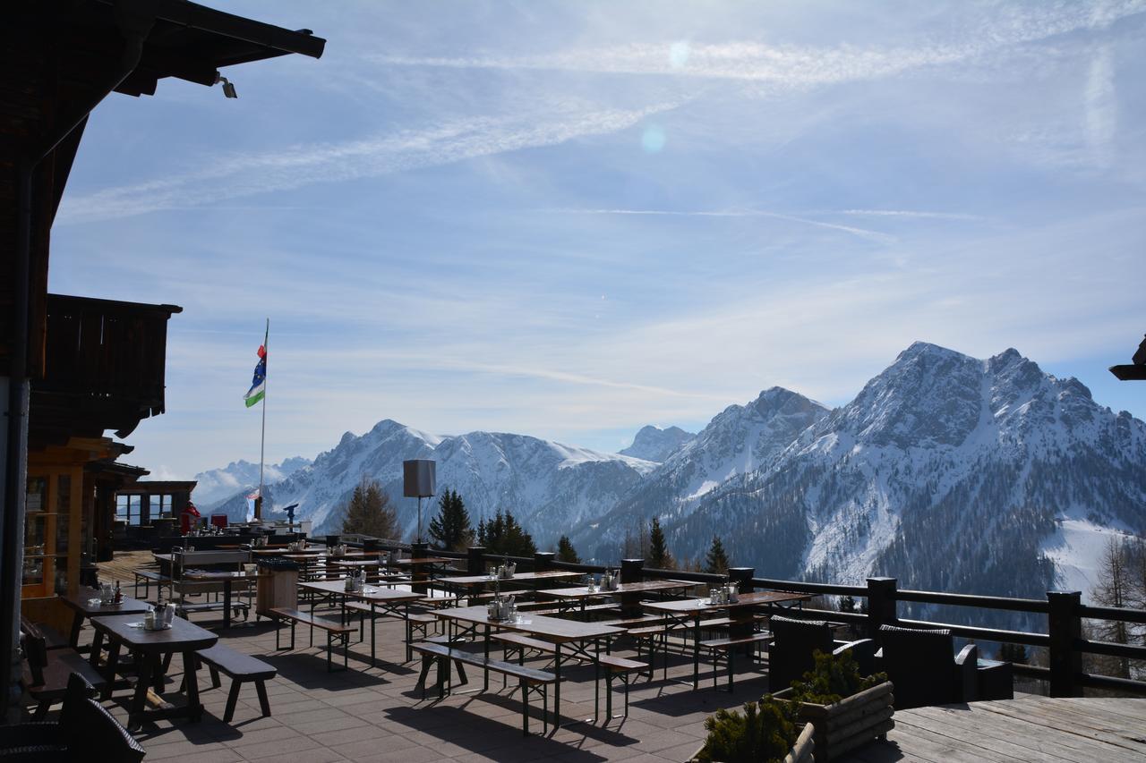 Hotel Rifugio Graziani Hütte San Vigilio Di Marebbe Exterior foto