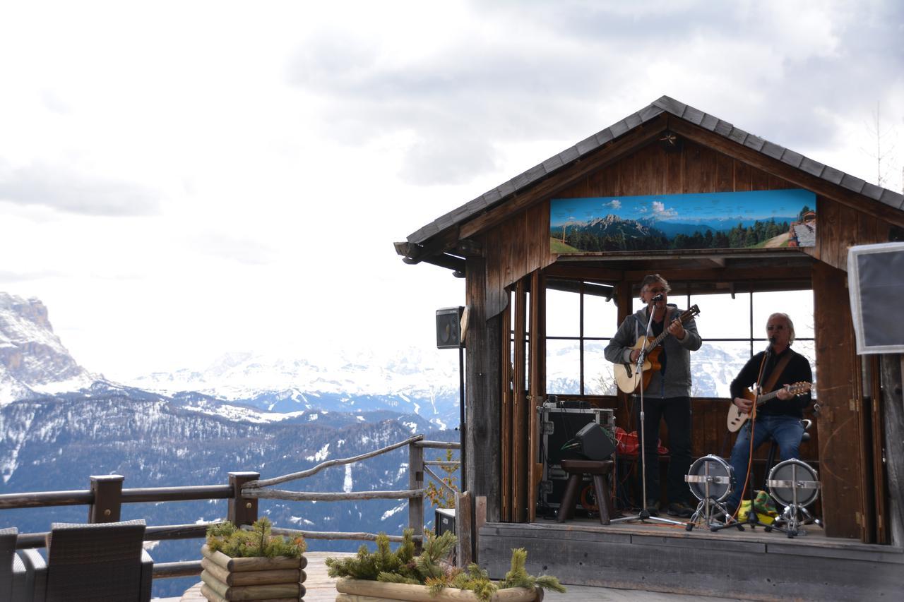 Hotel Rifugio Graziani Hütte San Vigilio Di Marebbe Exterior foto