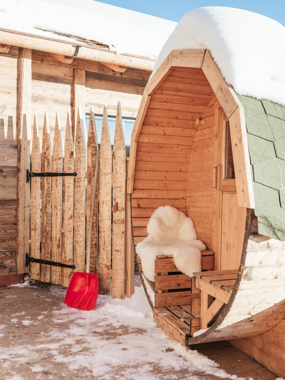 Hotel Rifugio Graziani Hütte San Vigilio Di Marebbe Exterior foto