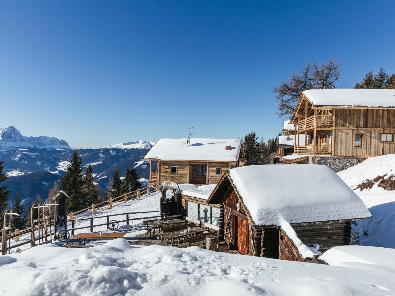 Hotel Rifugio Graziani Hütte San Vigilio Di Marebbe Exterior foto