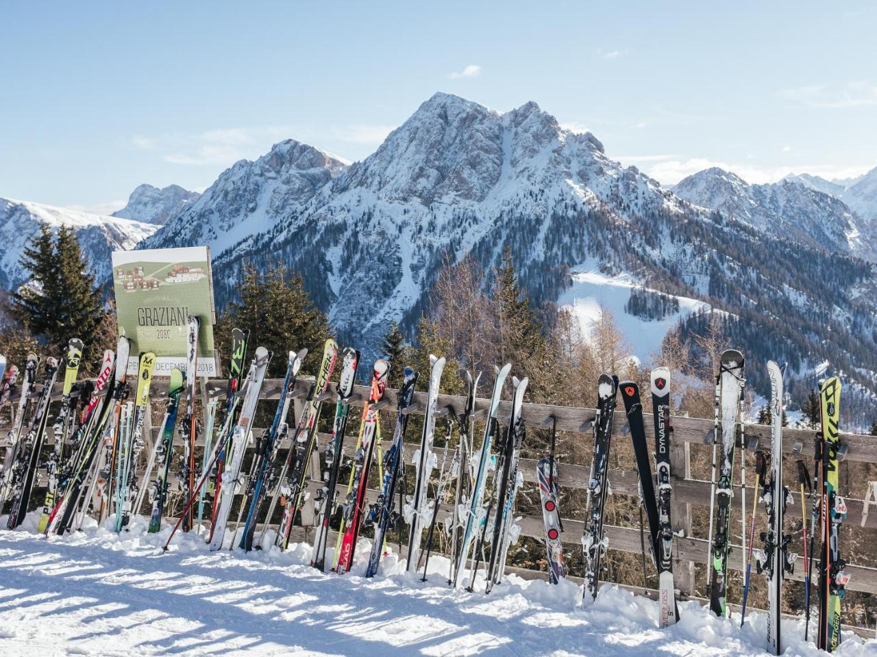 Hotel Rifugio Graziani Hütte San Vigilio Di Marebbe Exterior foto